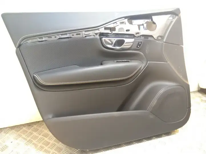 Volvo XC90 (2014 - 2019) 31393113 Обшивка передней двери — фото 1