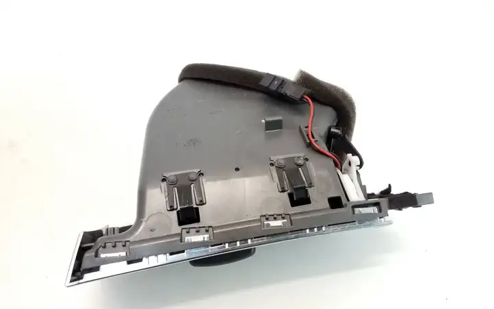 Audi A6 S6 C6 4F (2004 - 2008) 4F1820902B Боковой воздушный дефлектор — фото 4