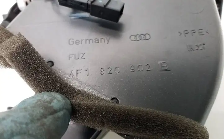 Audi A6 S6 C6 4F (2004 - 2008) 4F1820902B Боковой воздушный дефлектор — фото 5