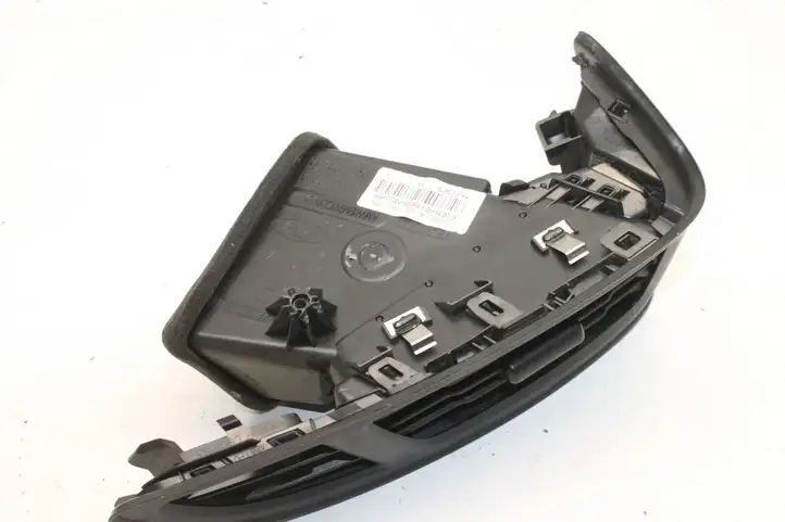 Ford Focus (2019 - ) F1EBA018B08AE Воздушная решетка панели — фото 4