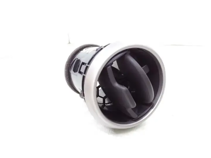 Nissan Qashqai (2006 - 2010)  68760JD10A Боковая воздушный дефлектор