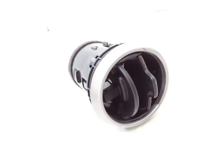 Nissan Qashqai (2006 - 2010) 68760JD10A Боковой воздушный дефлектор — фото 1