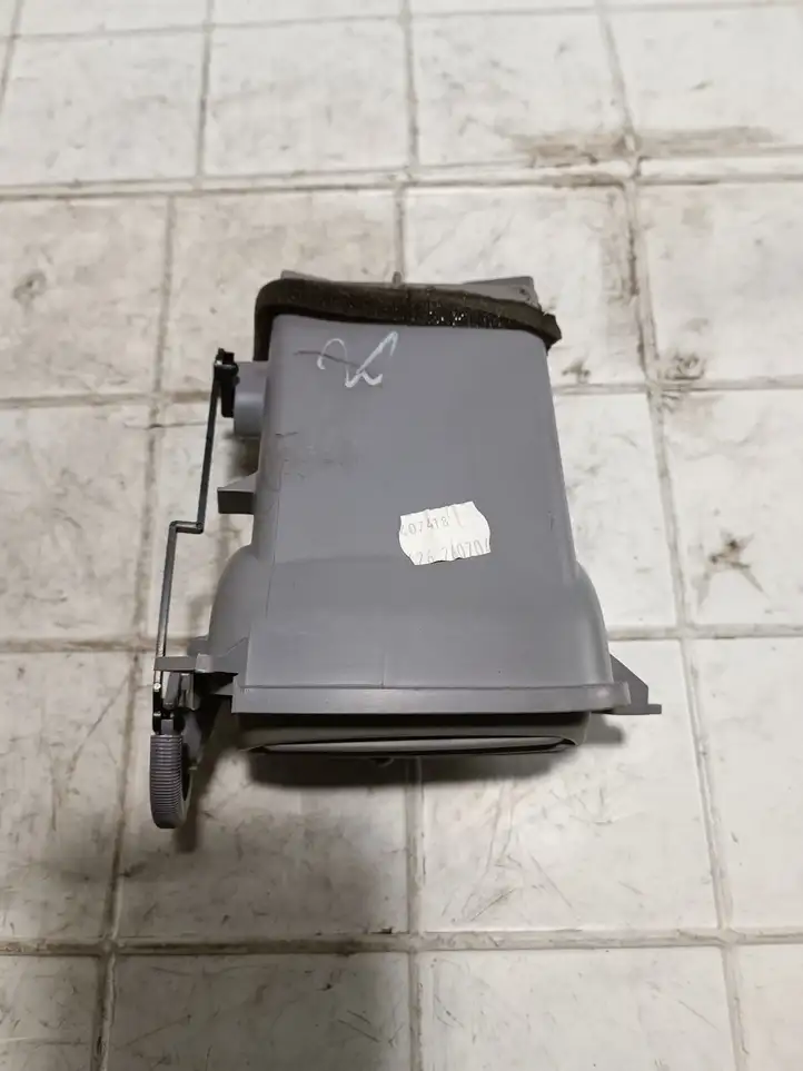 Nissan (2000 - 2006) 68760BU200 Боковой воздушный дефлектор — фото 2