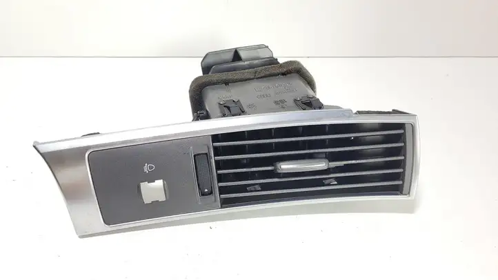 Audi A6 S6 C6 4F (2004 - 2008) 4F2820902C Боковой воздушный дефлектор — фото 1