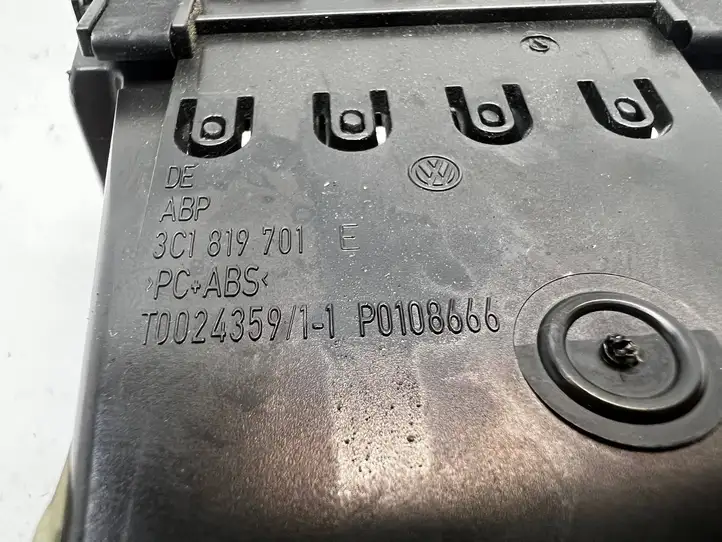 Volkswagen PASSAT B6 (2005 - 2010) 3C1819701E Боковой воздушный дефлектор — фото 5