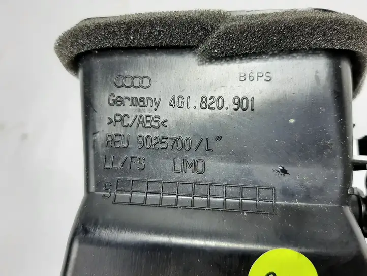 Audi A6 C7 (2011 - 2014) 4G1820901 Воздушная решетка панели — фото 3