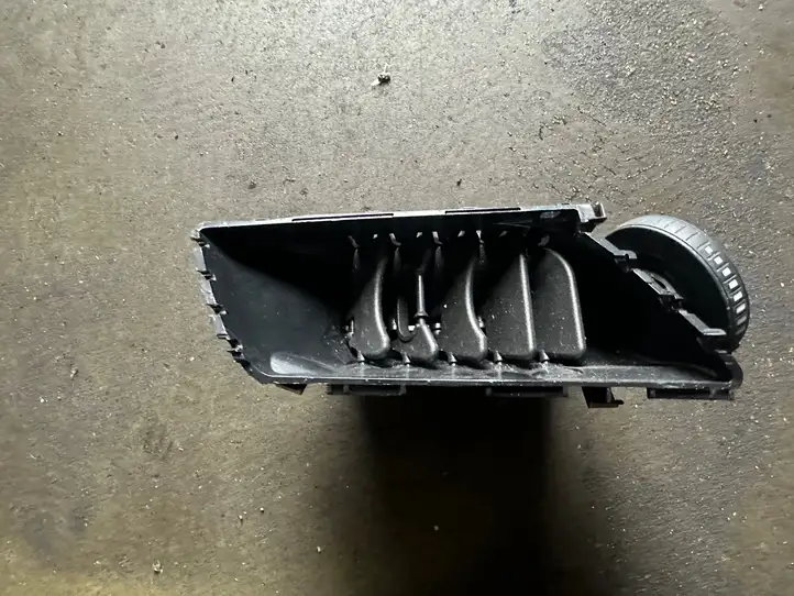 BMW 2 F45 (2014 - 2021) 9287287 Боковой воздушный дефлектор — фото 1