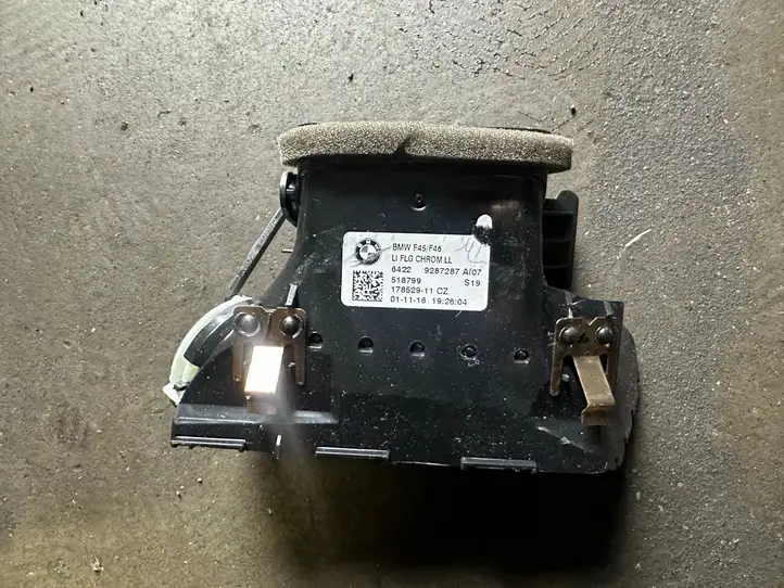 BMW 2 F45 (2014 - 2021) 9287287 Боковой воздушный дефлектор — фото 2