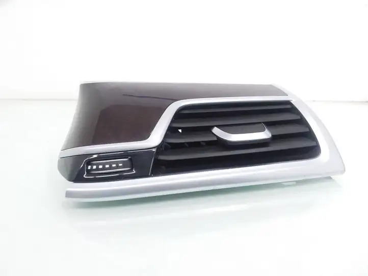 BMW 7 G11 G12 (2015 - 2022)  9299498 Боковая воздушный дефлектор