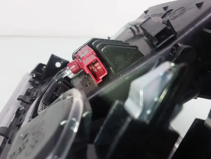 BMW 7 G11 G12 (2015 - 2022)  9299498 Боковая воздушный дефлектор