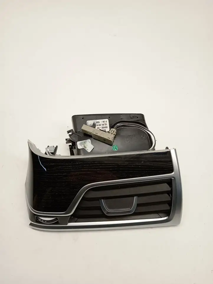BMW 7 G11 G12 (2015 - 2022) 929949804 Боковой воздушный дефлектор — фото 3