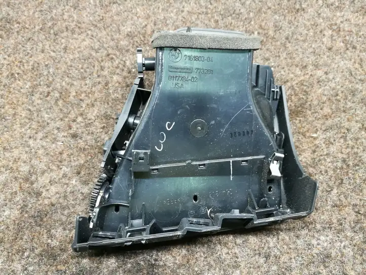 BMW X5 E70 (2006 - 2013)  716180304 Воздушная решётка окна