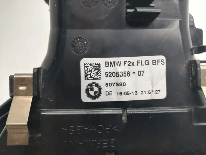 BMW 1 F20 F21 (2011 - 2019) 920535607 Воздушная решетка панели — фото 3