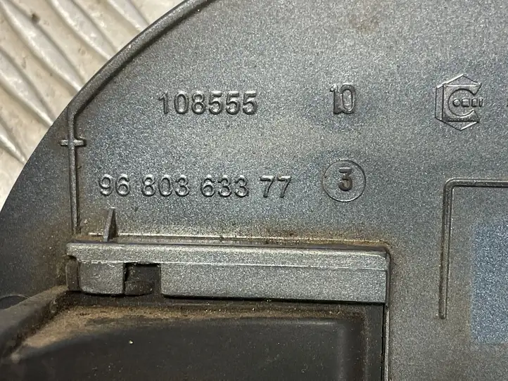 Peugeot 308 (2007 - 2013) 9680363377 Крышка топливного бака — фото 3