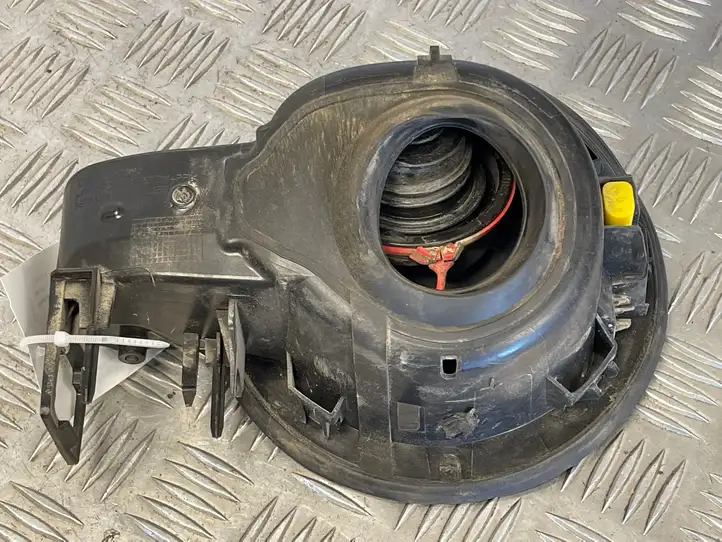 Opel Astra J (2009 - 2012) 13281392 Крышка топливного бака — фото 2