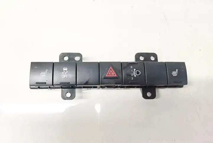 Dodge Journey (2007 - 2011) p04602564ah Включатель аварийных фонарей — фото 1