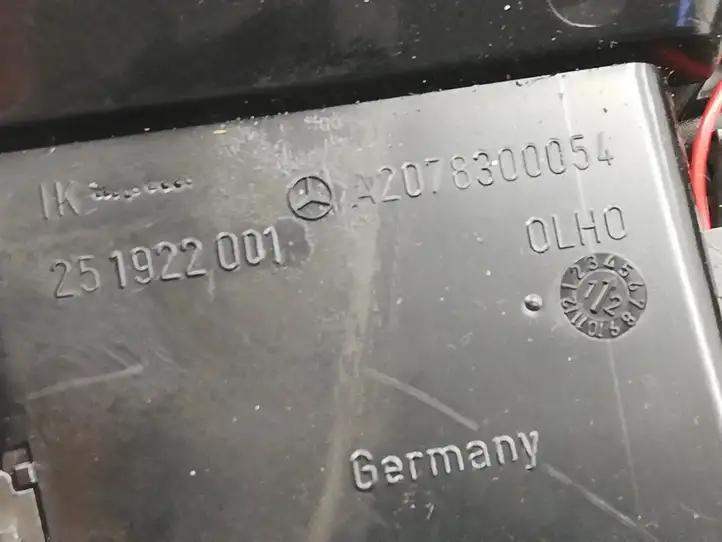 Mercedes-Benz E A207 (2010 - 2017) 2079053700 Воздушная решетка панели — фото 5