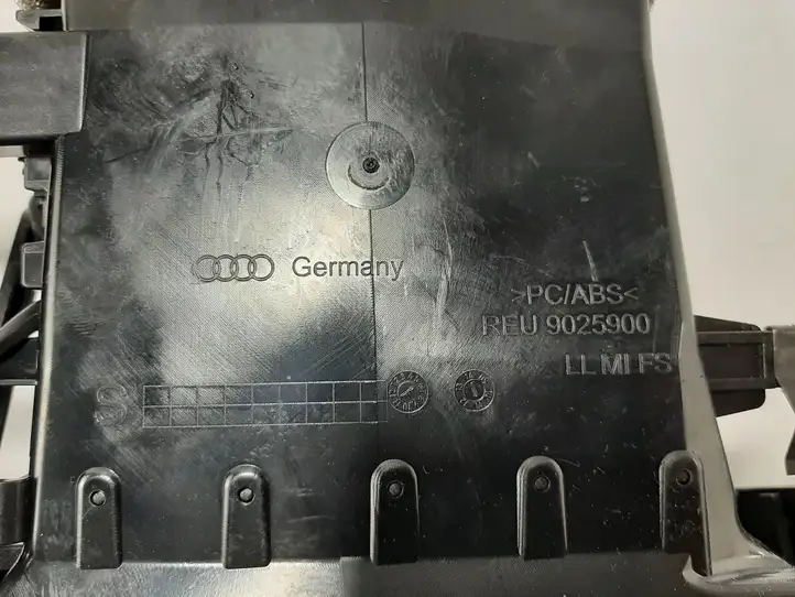 Audi A6 C7 (2011 - 2014) 4G0941509 Воздушная решетка панели — фото 7