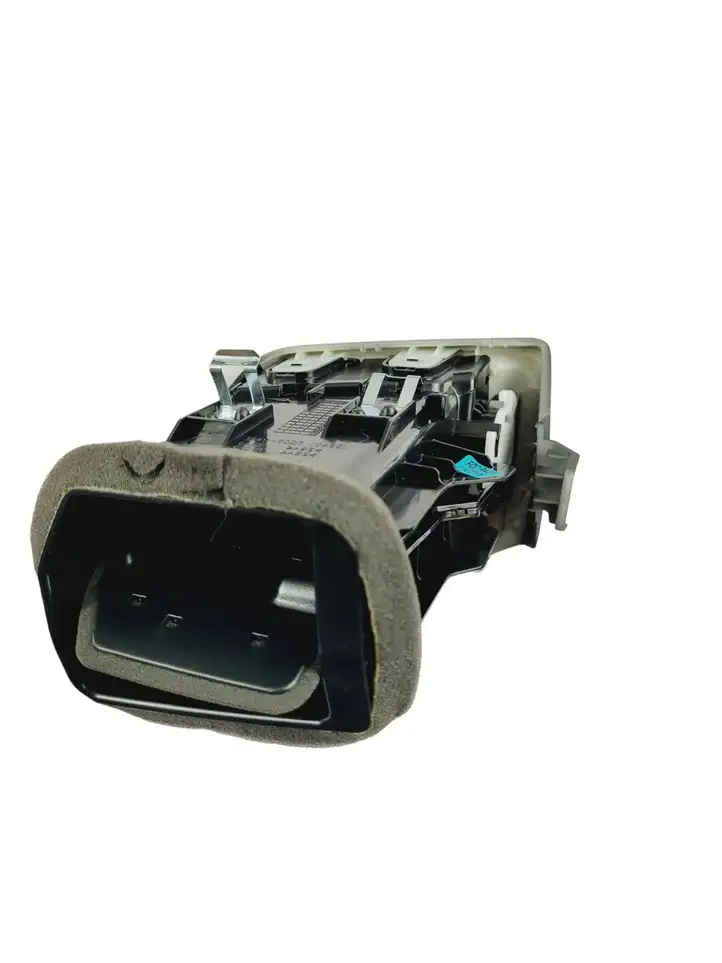 Nissan Qashqai (2017 - 2020) 68760HV00B Боковой воздушный дефлектор — фото 3