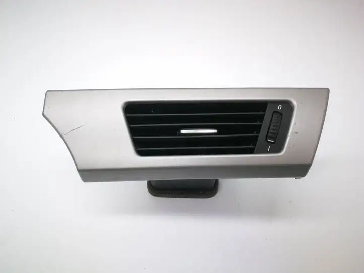 BMW 3 E90 E91 (2005 - 2012) 6922633 Воздушная решетка панели — фото 1