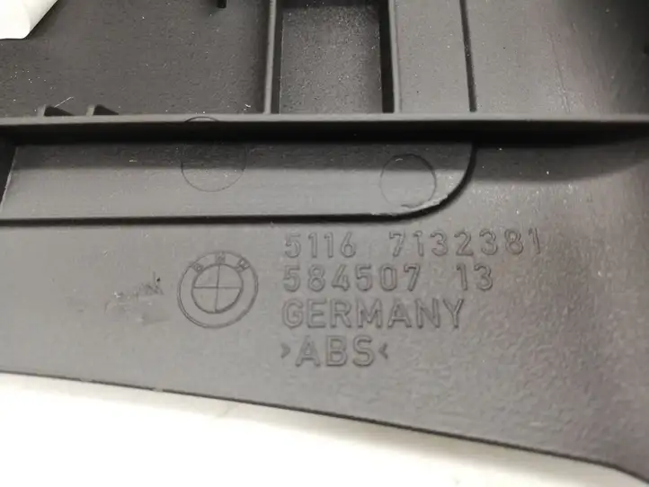 BMW 3 E90 E91 (2005 - 2012) 713238207 Воздушная решетка панели — фото 6