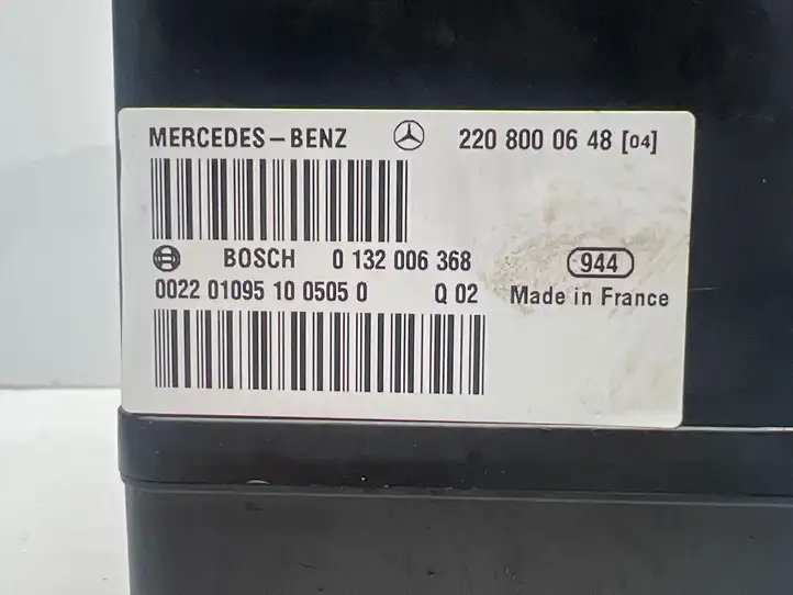 Mercedes-Benz S W220 (1998 - 2006) 2208000648 Вакуумный насос центрального замка — фото 5