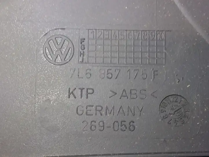 Volkswagen Touareg I (2002 - 2010) 7L6857175F Боковая отделка панели приборов — фото 3