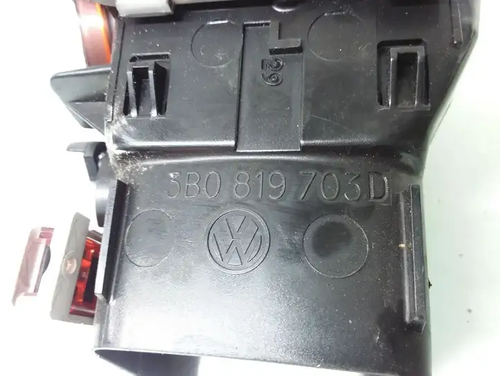 Volkswagen PASSAT B5.5 (2001 - 2005) 3B0819703D Боковой воздушный дефлектор — фото 4
