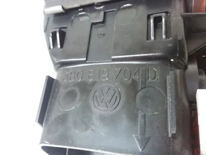 Volkswagen PASSAT B5.5 (2001 - 2005) 3B0819704D Боковой воздушный дефлектор — фото 3