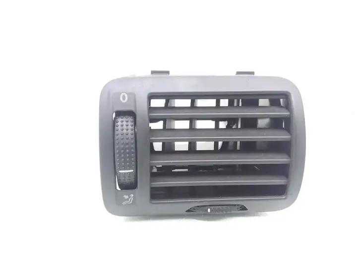 Volkswagen PASSAT B5.5 (2001 - 2005) 3B0819704D Боковой воздушный дефлектор — фото 1