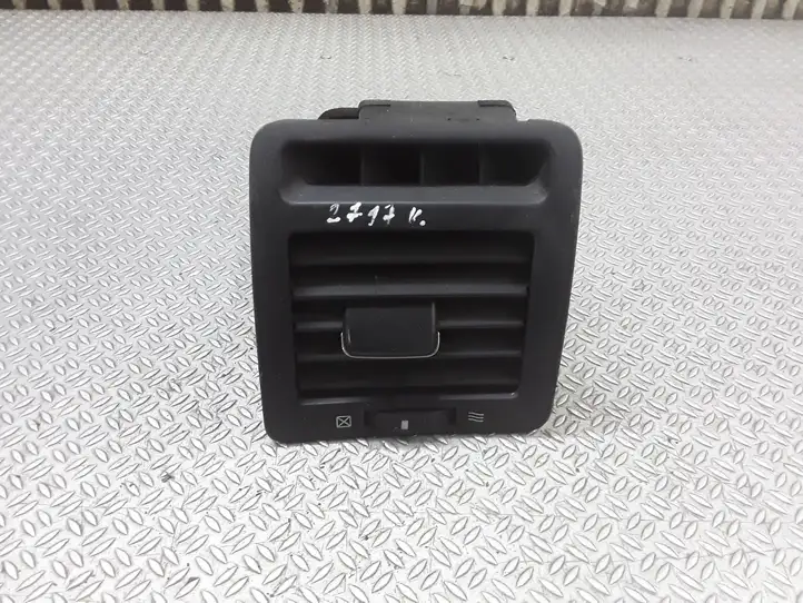 Toyota Corolla Verso E121 (2001 - 2004) 5566013020 Боковой воздушный дефлектор — фото 1