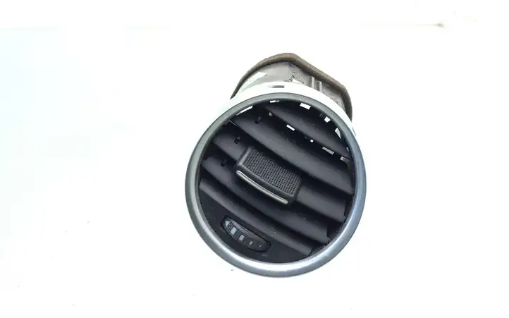 Audi A4 S4 B6 8E 8H (2000 - 2006) 8H0820902D Боковой воздушный дефлектор — фото 1
