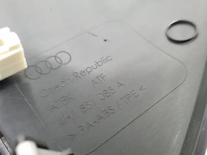 Audi A8 S8 D4 4H (2010 - 2014) 4H1857085A Боковая отделка панели приборов — фото 4