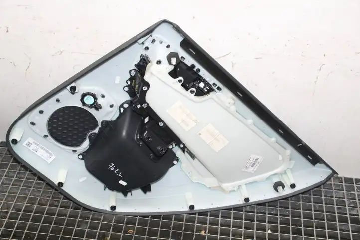 Volvo S60 (2013 - 2018) Обшивка задней двери — фото 4