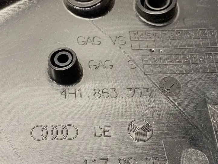 Audi A8 S8 D4 4H (2010 - 2014) 4H1863303 Другая деталь консоли (туннеля) — фото 4