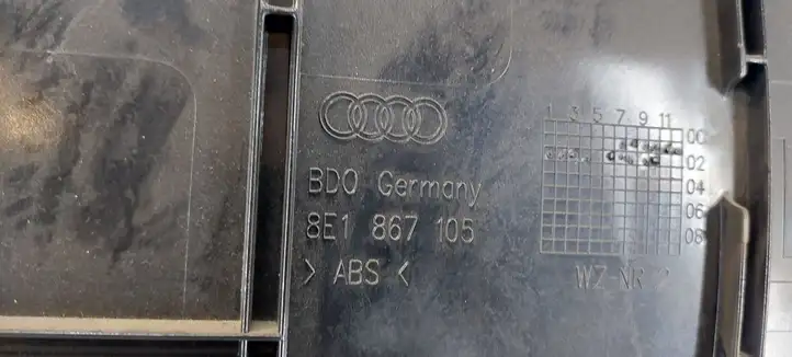 Audi A4 S4 B6 8E 8H (2000 - 2006) 8E1867105 Обшивка передней двери — фото 6