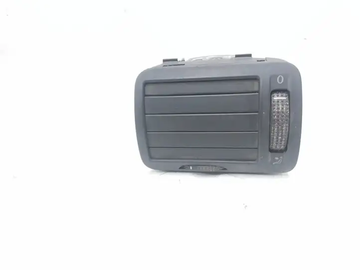 Volkswagen PASSAT B5.5 (2001 - 2005) 3B0819703D Боковой воздушный дефлектор — фото 1