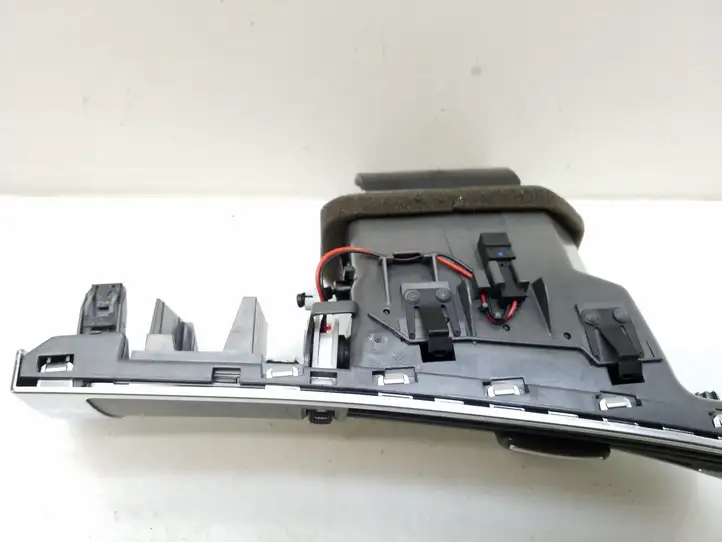 Audi A6 S6 C6 4F (2004 - 2008) 4F1820901C Боковой воздушный дефлектор — фото 6