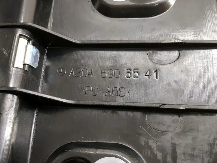 Mercedes-Benz C W204 (2007 - 2014)   Отделка замка