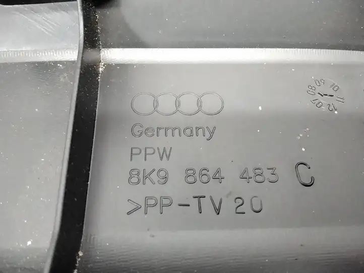 Audi A4 S4 B8 8K (2007 - 2011) 8K9864483C Отделка порога багажника — фото 4