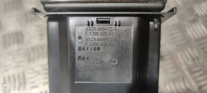 Jaguar XF X250 (2007 - 2015) AX23045H72A Передняя пепельница — фото 4