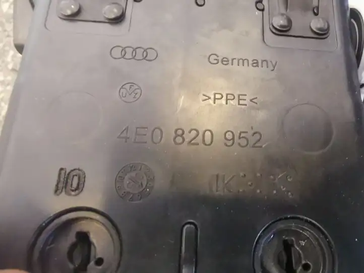 Audi A8 S8 D3 4E (2005 - 2007) 4E0820952 Боковой воздушный дефлектор — фото 3