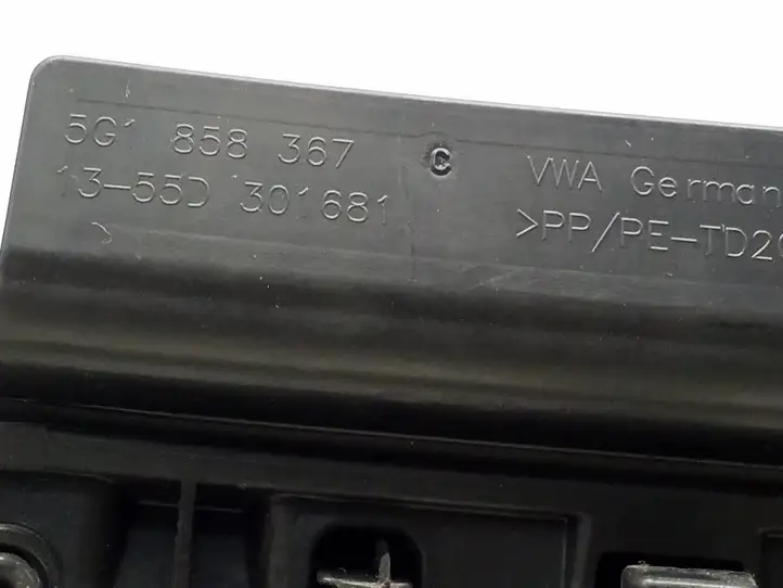 Volkswagen Golf VII (2013 - 2019) 5G1858365C Нижняя отделка панели приборов — фото 7