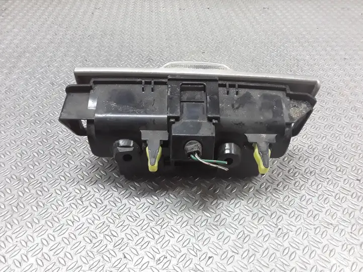 Toyota Corolla Verso E121 (2001 - 2004) 7410413020 Передняя пепельница — фото 2