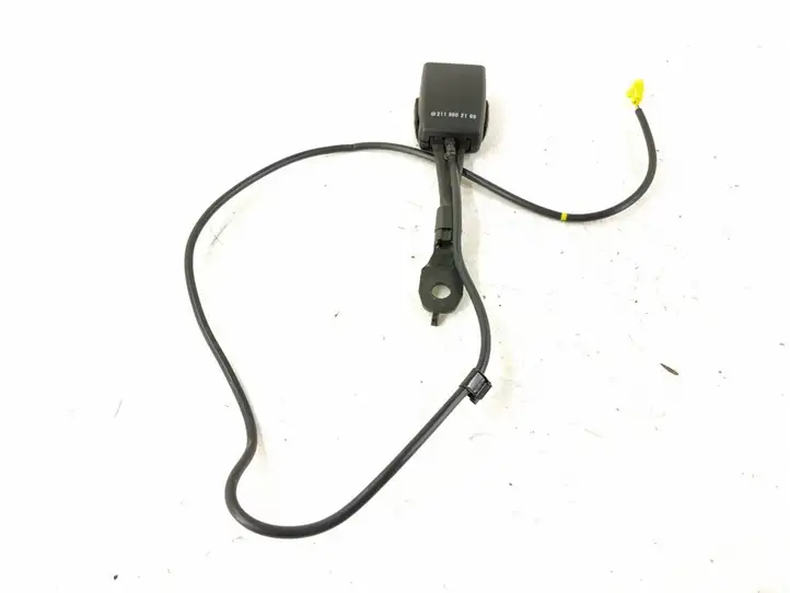 Mercedes-Benz E W211 (2002 - 2009) Замок переднего ремня — фото 2
