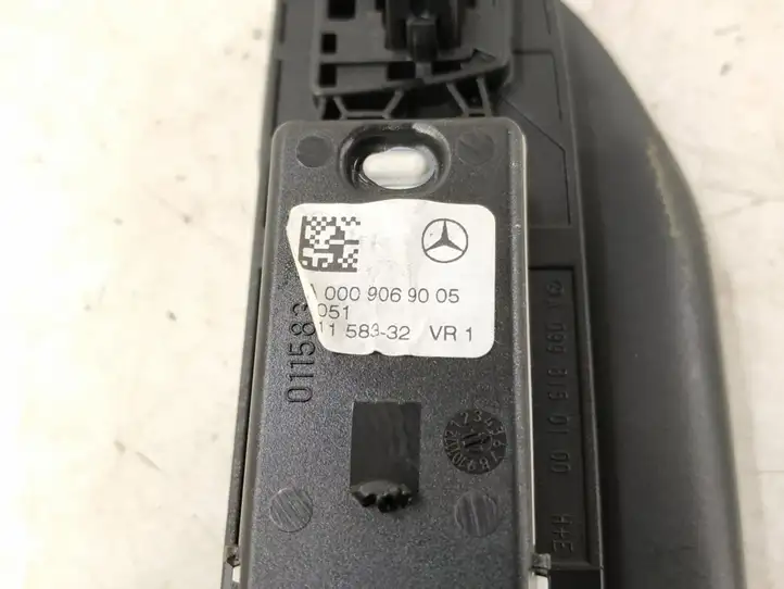 Mercedes-Benz GLC X253/C253 (2015 - ) 0009068905 Потолочная ручка передняя — фото 5