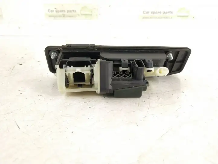 Mercedes-Benz C W205 (2014 - 2021) 1667500993 Ручка крышки багажника — фото 3