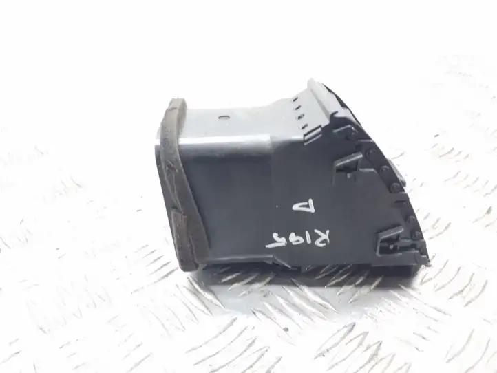 Toyota Prius (XW20) (2003 - 2009) 5506147010 Боковой воздушный дефлектор — фото 2