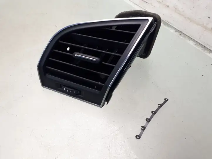 Skoda Fabia Mk3 (NJ) (2015 - 2021) 6V0819701 Боковой воздушный дефлектор — фото 1