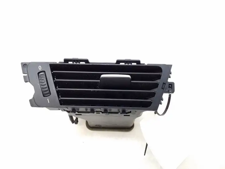 BMW 3 E90 E91 (2005 - 2012) 9151166 Боковой воздушный дефлектор — фото 1